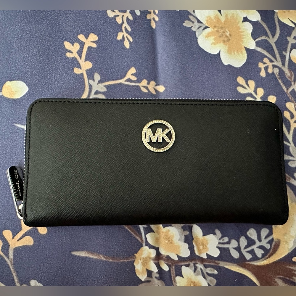 Used Michael Kors Long Wallet